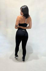 Load image into Gallery viewer, Black Peachy leggings