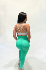 Load image into Gallery viewer, Teal Scrunch Butt leggings
