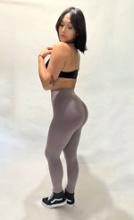Load image into Gallery viewer, Mauve Peachy leggings
